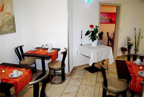 Hotel Rheinischer Hof Еркрат Екстер'єр фото